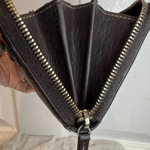 GUCCI GG SHERRY-LINE MAYFAIR WALLET - Picture 12 of 16